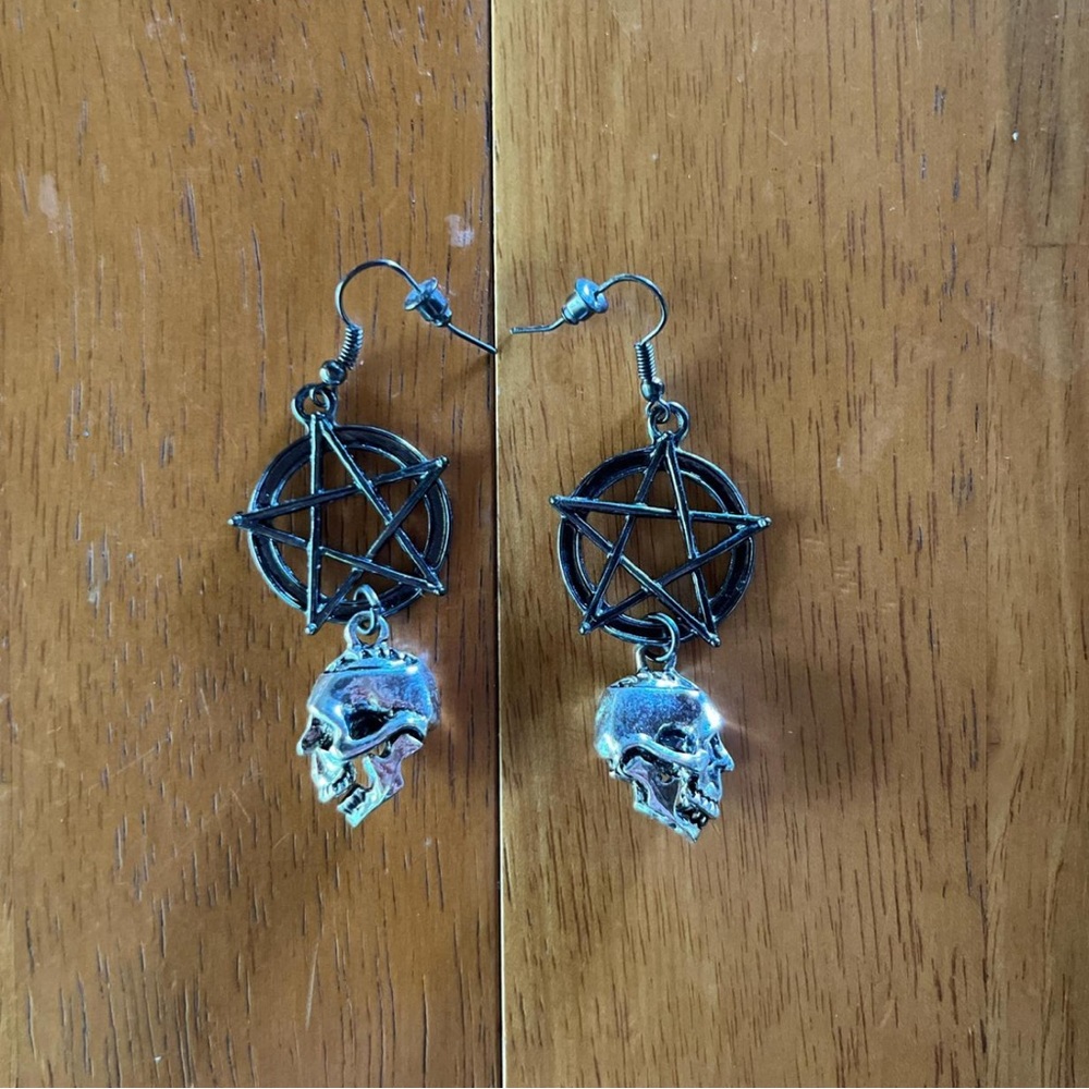 Silver Pentagram Skull Earrings